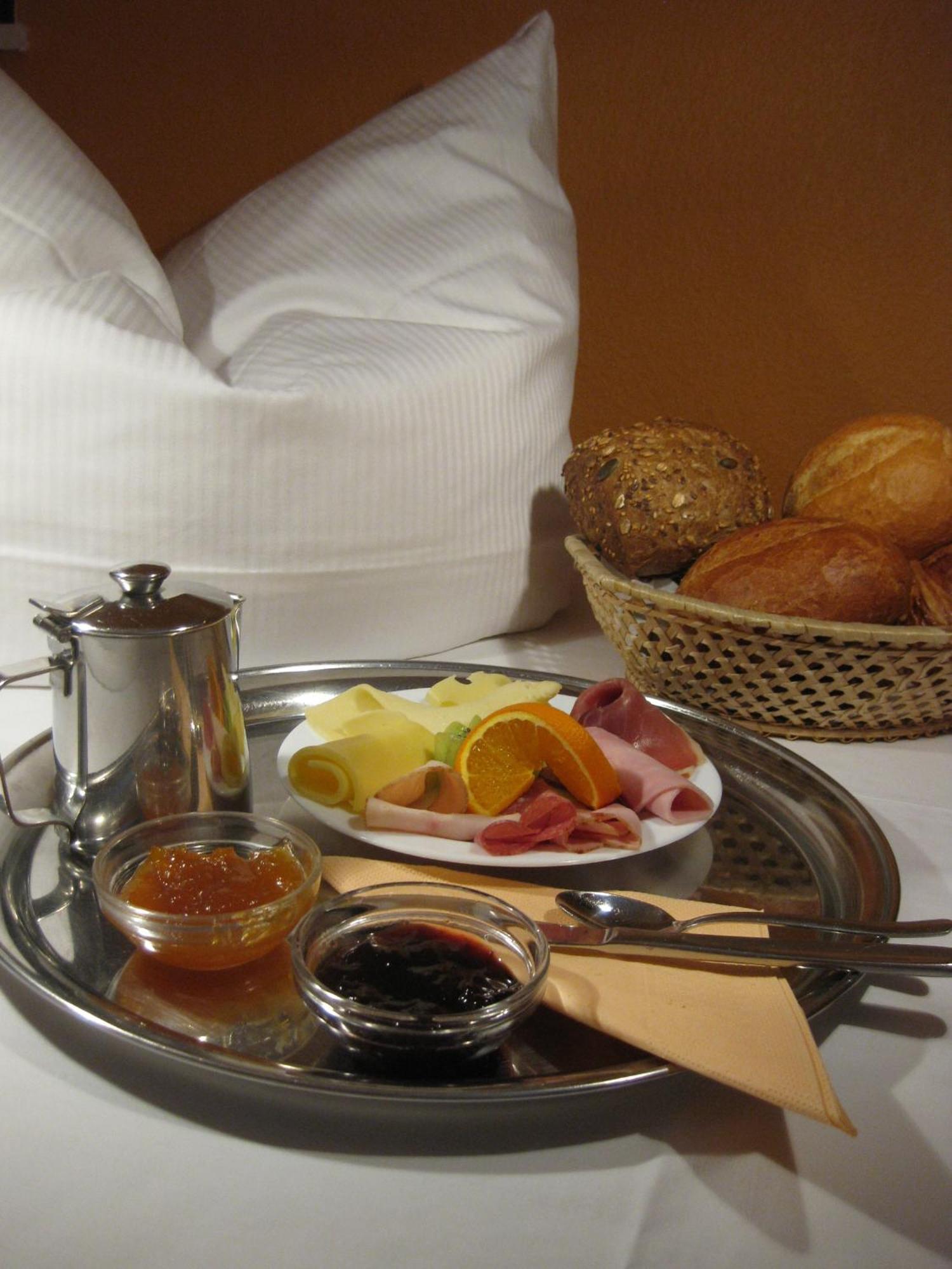 Hotel Am Hermannplatz Берлин Екстериор снимка