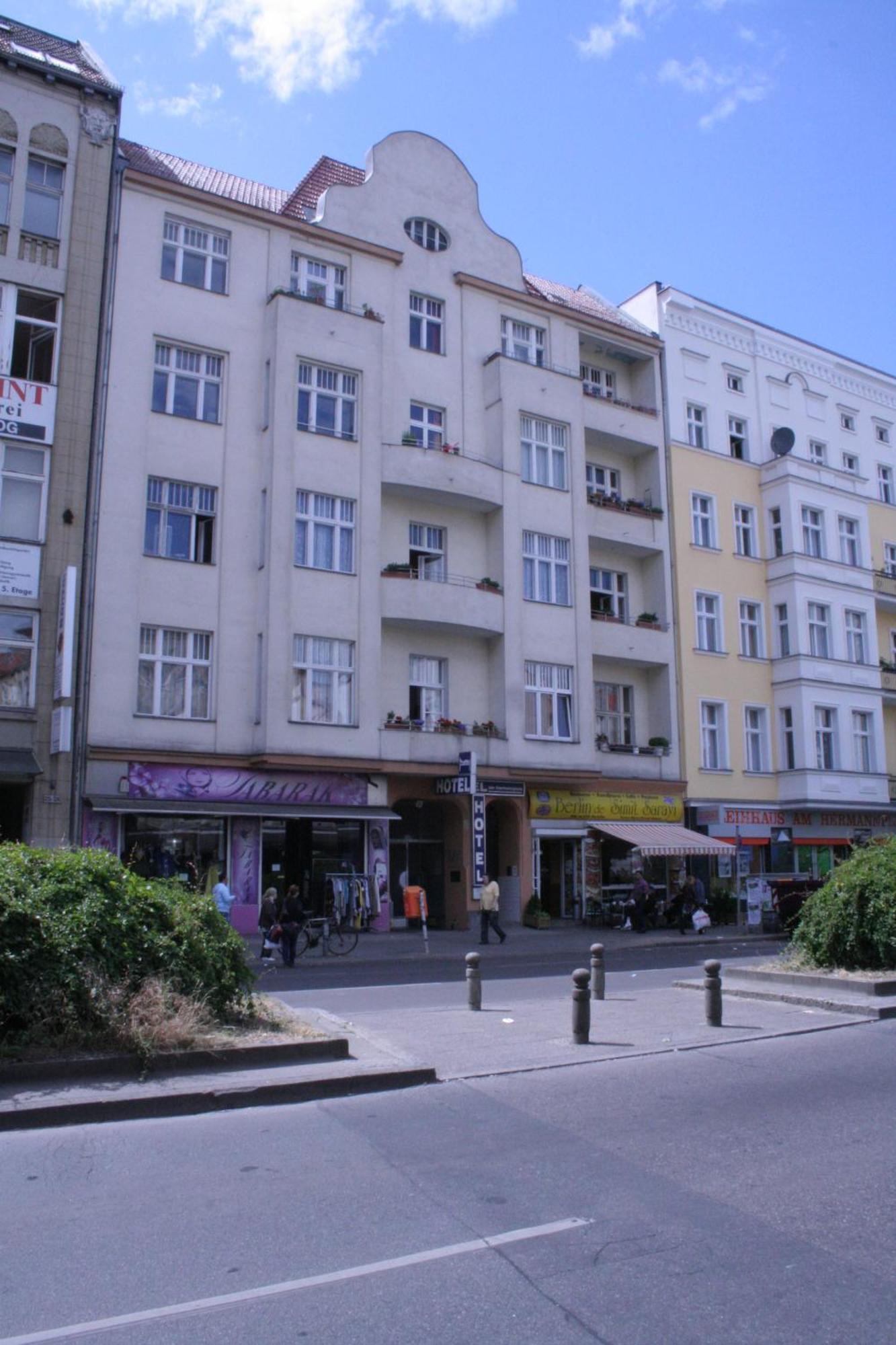 Hotel Am Hermannplatz Берлин Екстериор снимка