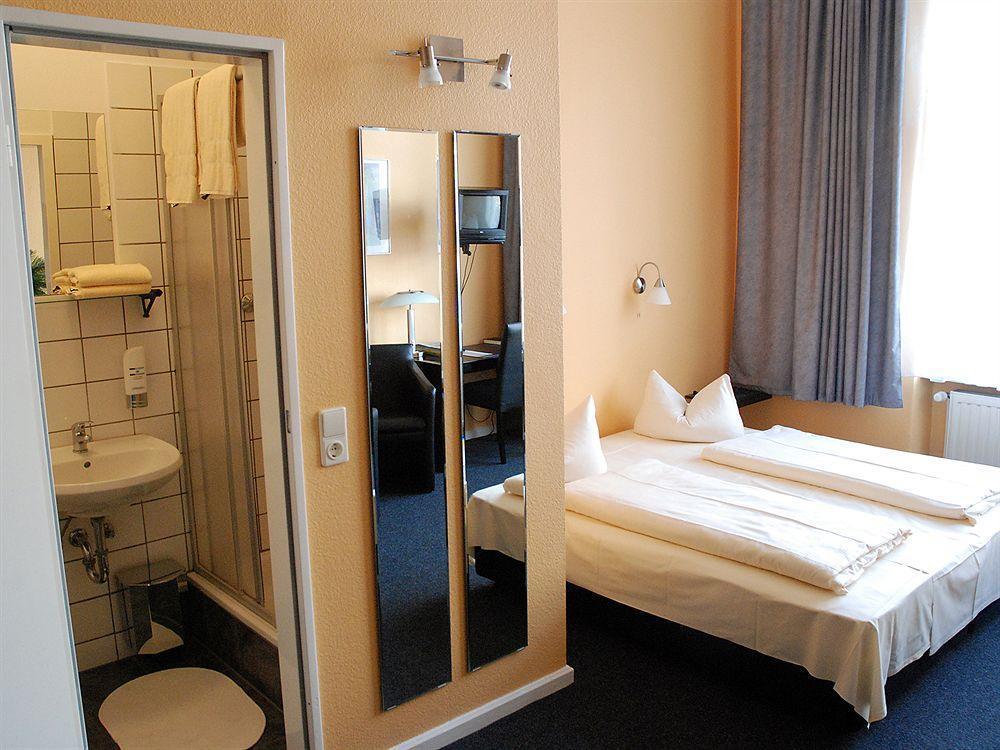 Hotel Am Hermannplatz Берлин Екстериор снимка