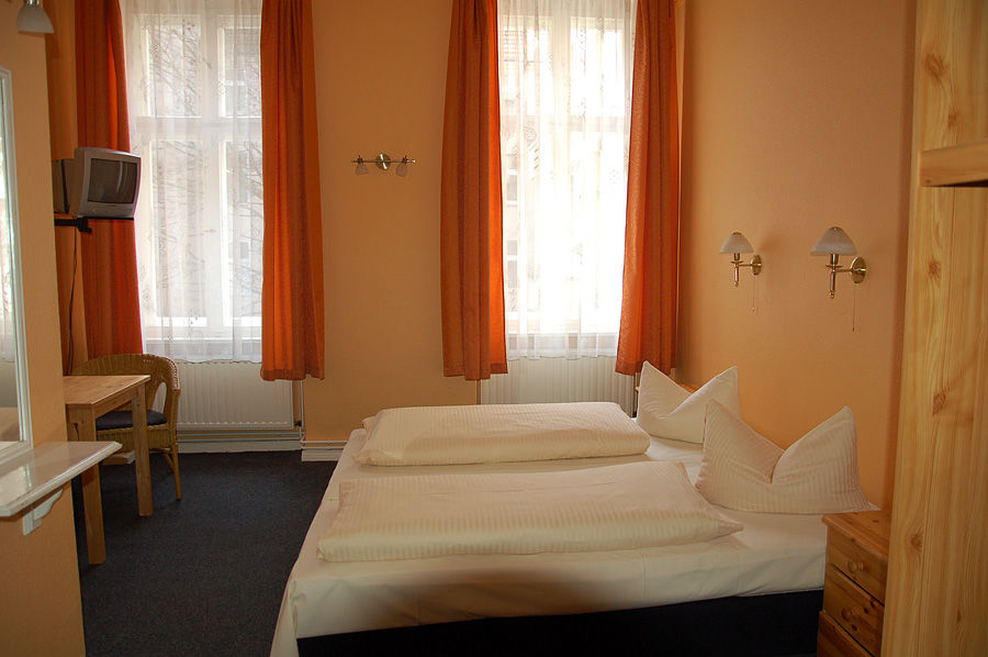 Hotel Am Hermannplatz Берлин Екстериор снимка