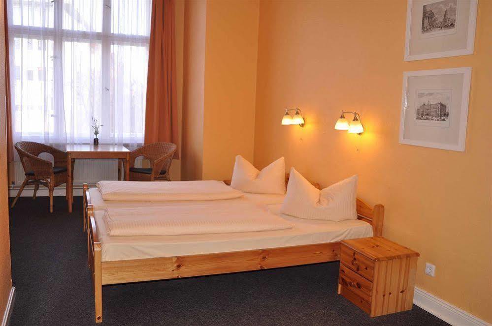 Hotel Am Hermannplatz Берлин Екстериор снимка