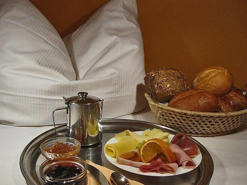 Hotel Am Hermannplatz Берлин Екстериор снимка