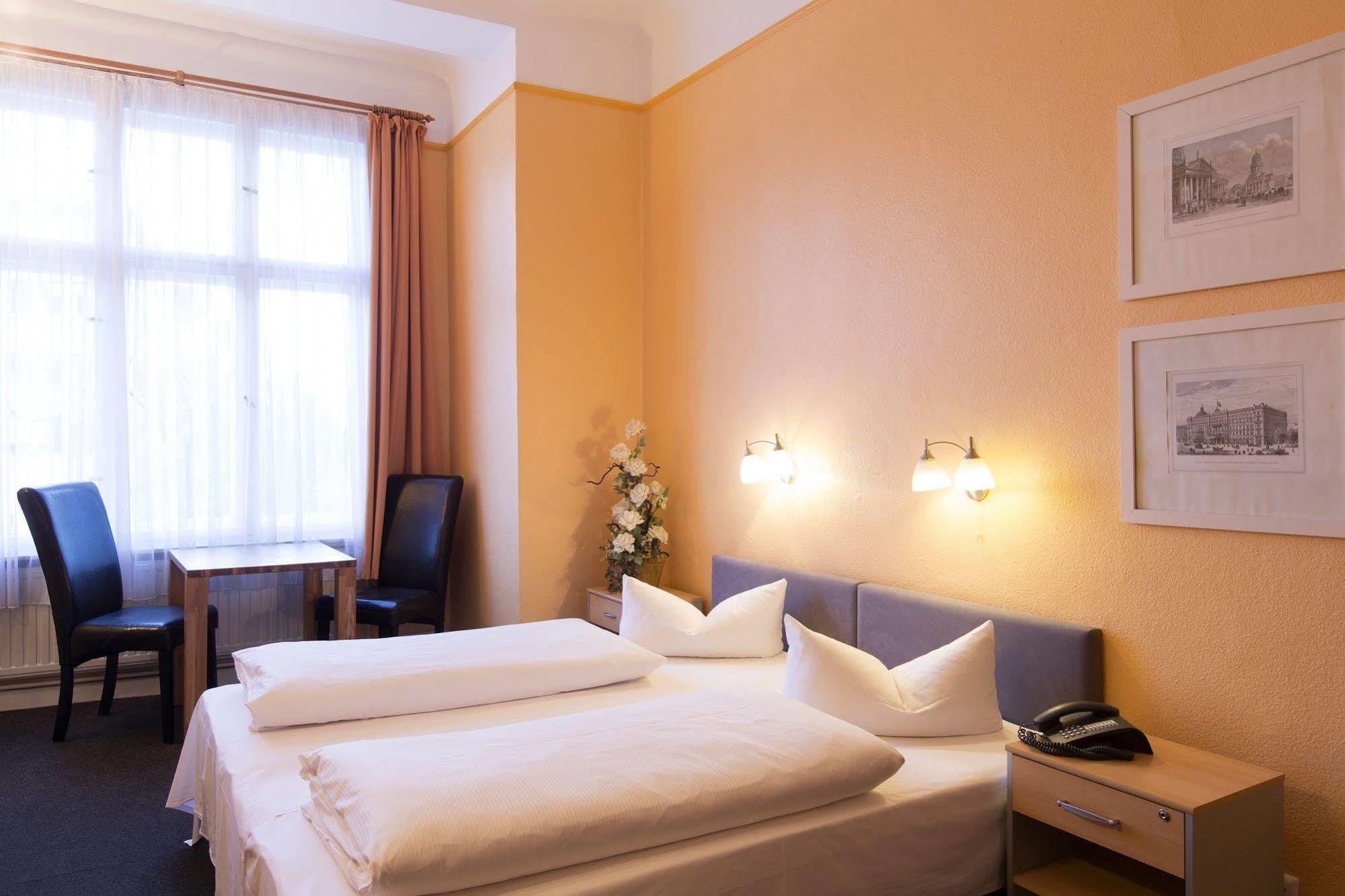 Hotel Am Hermannplatz Берлин Екстериор снимка