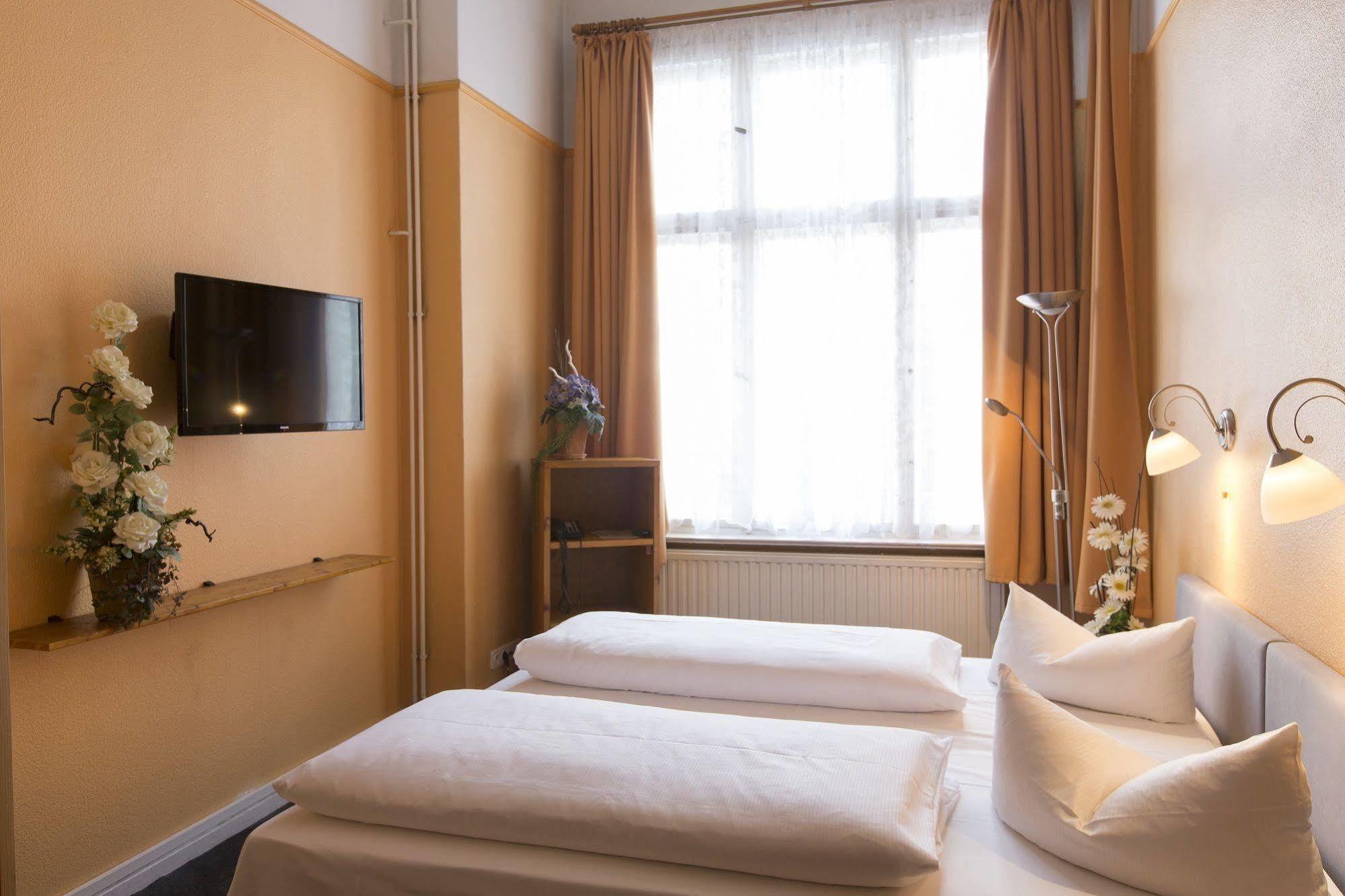 Hotel Am Hermannplatz Берлин Екстериор снимка