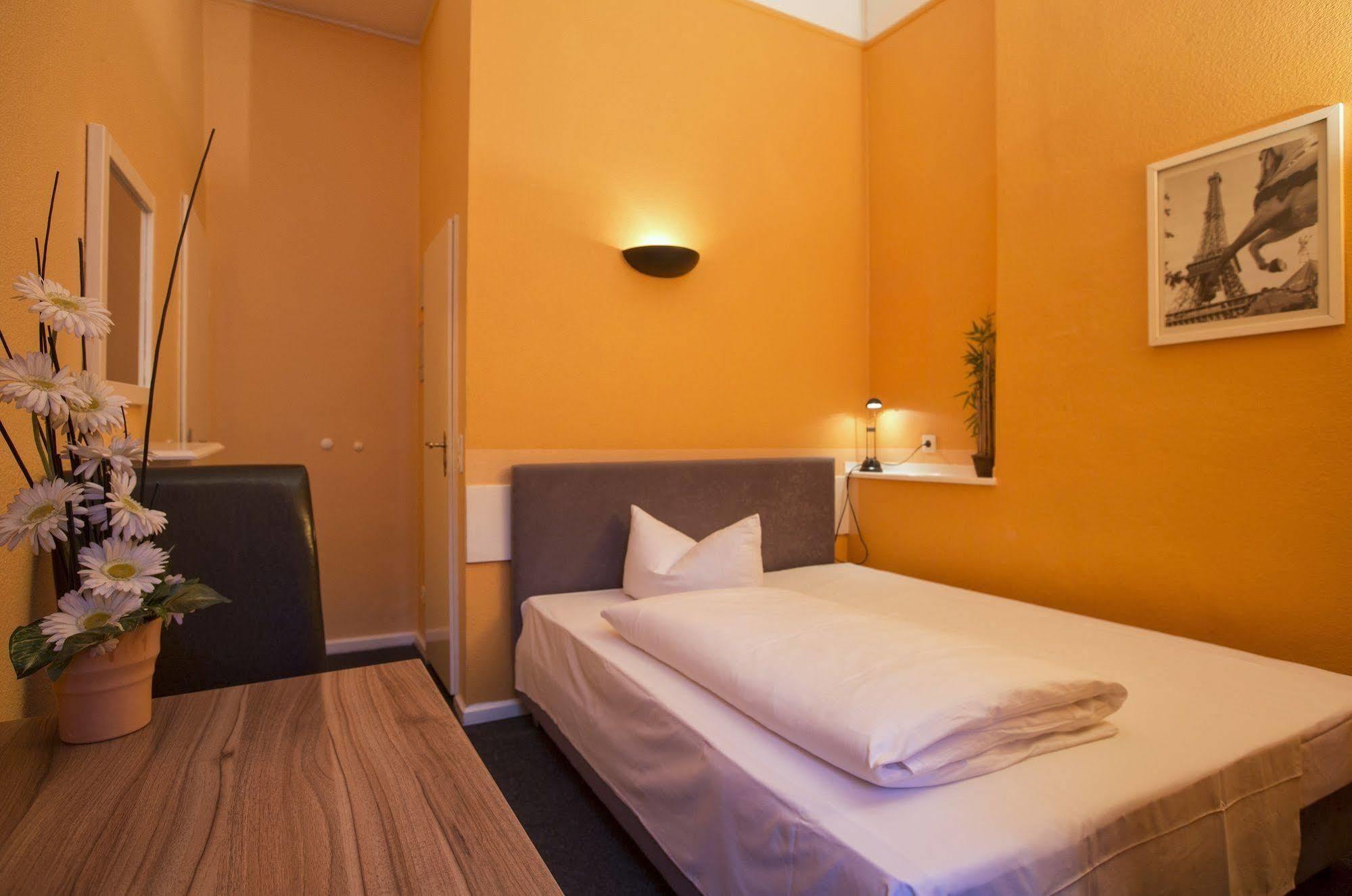 Hotel Am Hermannplatz Берлин Екстериор снимка
