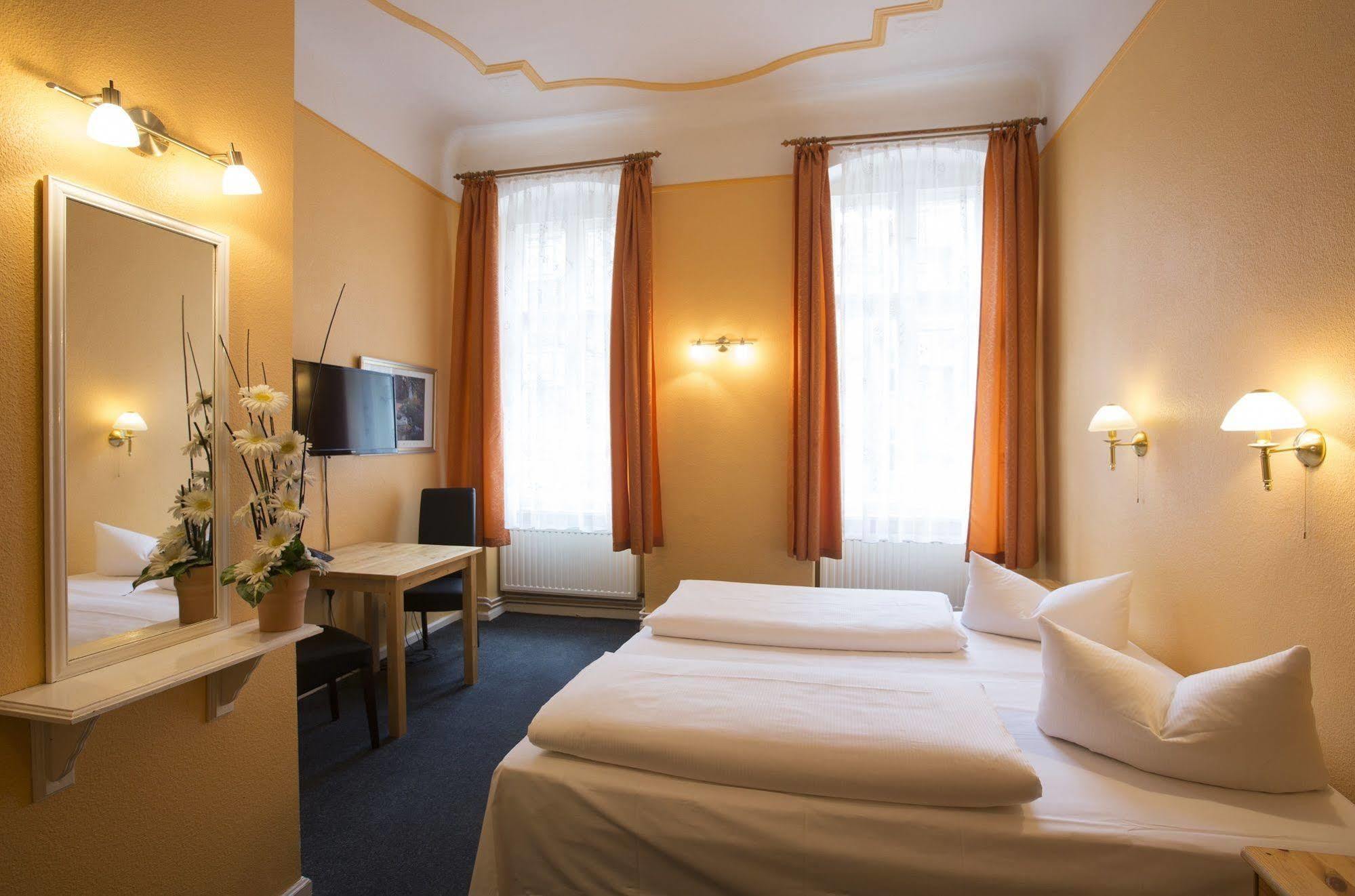 Hotel Am Hermannplatz Берлин Екстериор снимка